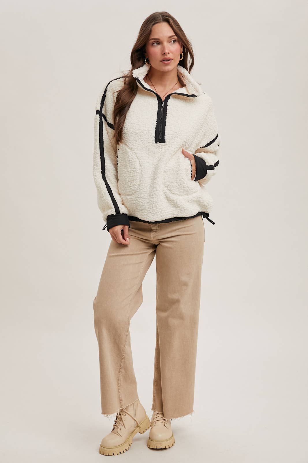 HALF ZIP CONTRAST SHERPA FLEECE TOP WITH POCKETS