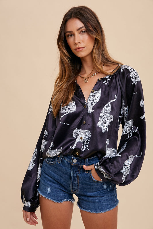 TIGER PRINTED RELAXED FIT BUTTONS DOWN BLOUSE TOP