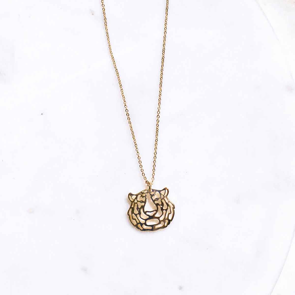 RS 18" Tiger Pendant Necklace